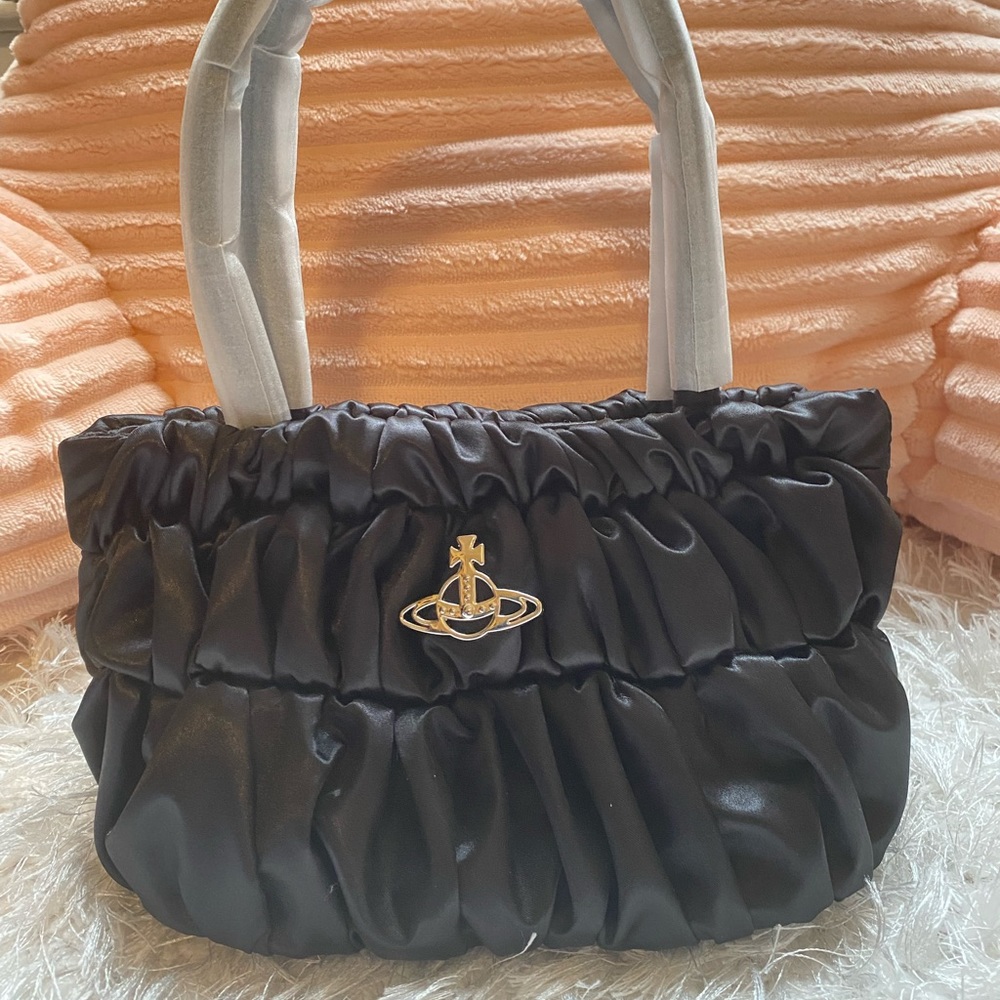 SOLD Vivienne Westwood INSPIRED Recycled vegan with magnetic clasp - Picture 2 of 6
